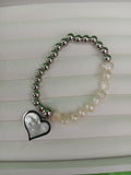 Brazalete Corazón Plateado y Blanco